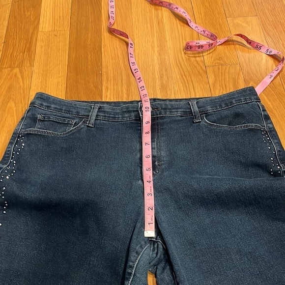 Style & co. Denim Capri size 16. - Picture 9 of 10